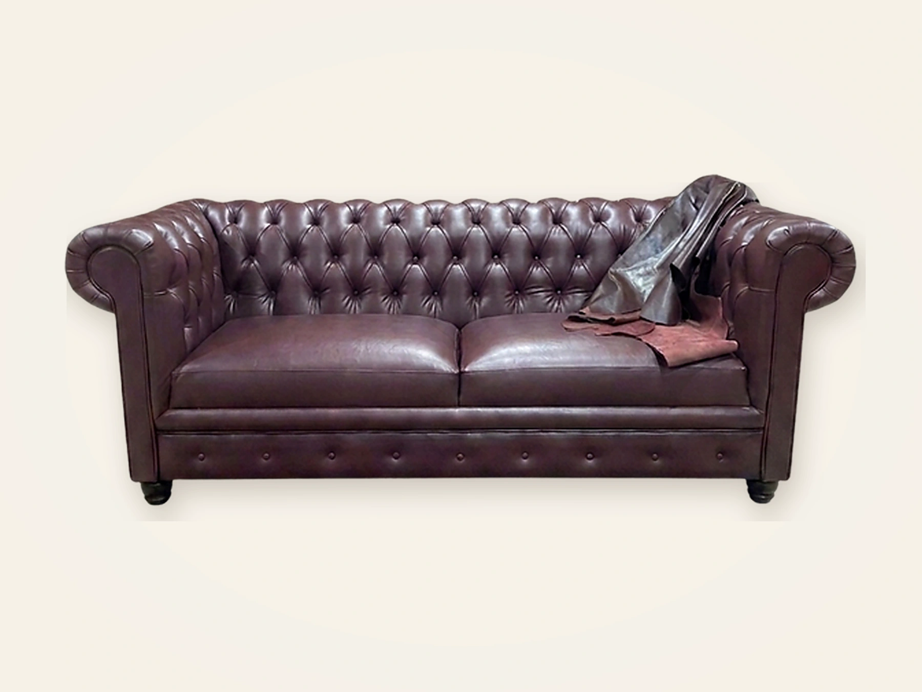 Chesterfield Curvo — Sofás & Chesterfield en cuero natural, hecho a mano por Munay Cueros Chile